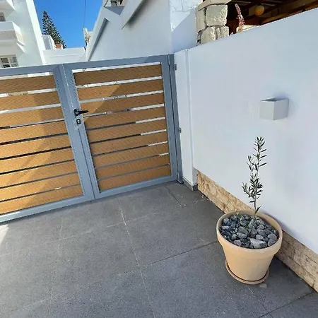 Coralli 3* Kokkini Hani