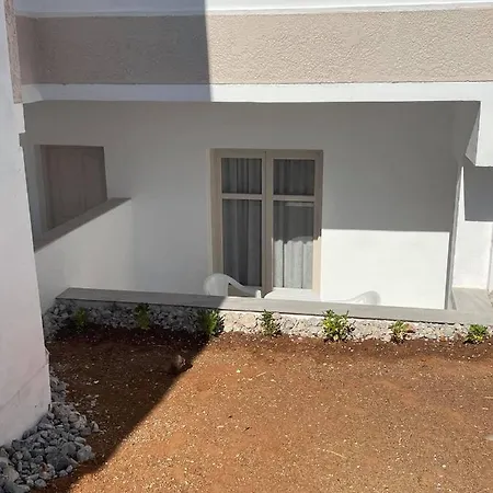 Coralli 3* Kokkini Hani